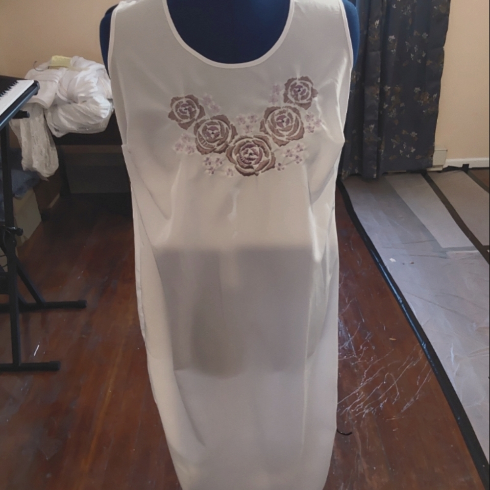 Embroidery Nightie C20235